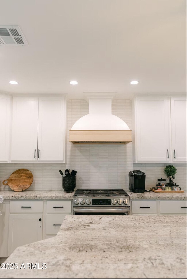 Building Photo - 7715 E Avalon Dr