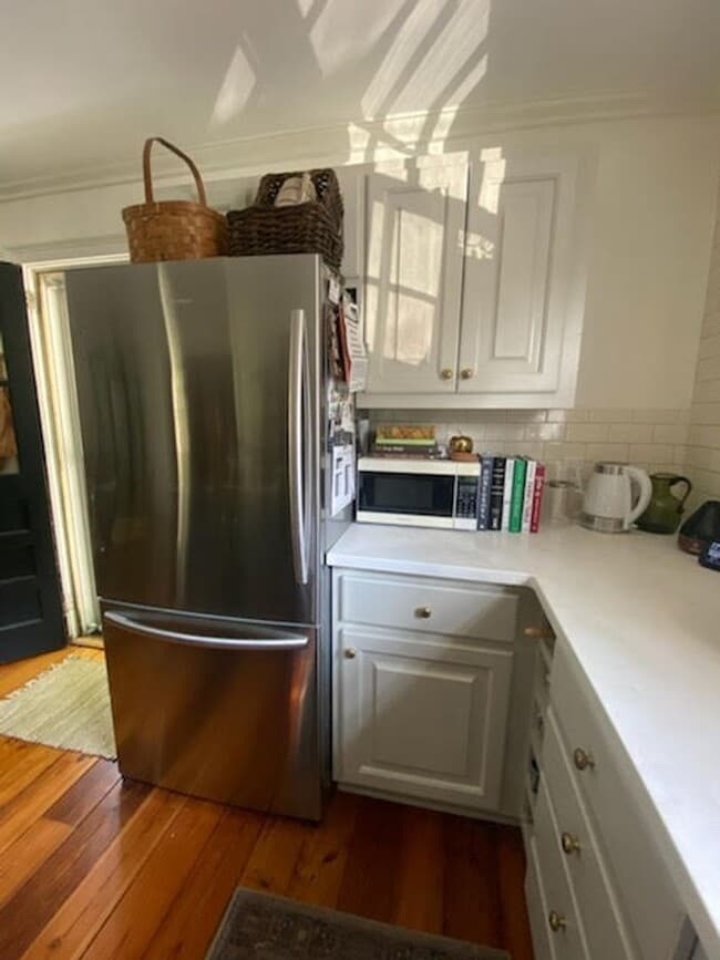 Building Photo - Beautiful historic 3BR/1.5BA Home in Downt...