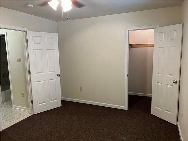 Building Photo - 316 Plantation Dr