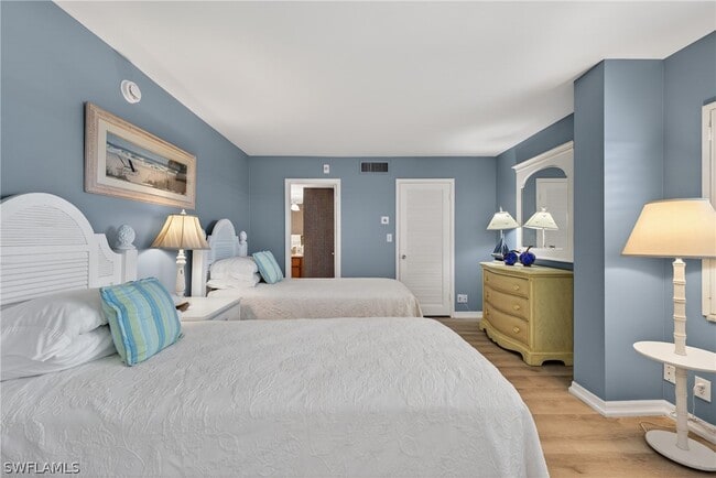 Building Photo - 3443 Gulf Shore Blvd N