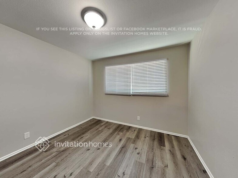 Building Photo - 12639 N 30th Ave