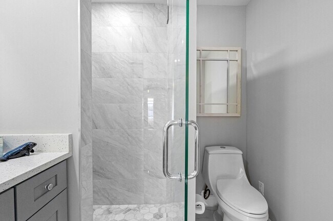 Building Photo - Sailboat-Ready Waterfront Home with Spectacular Scenic Views