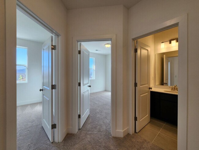 Building Photo - Brand New Townhome in South Carson City