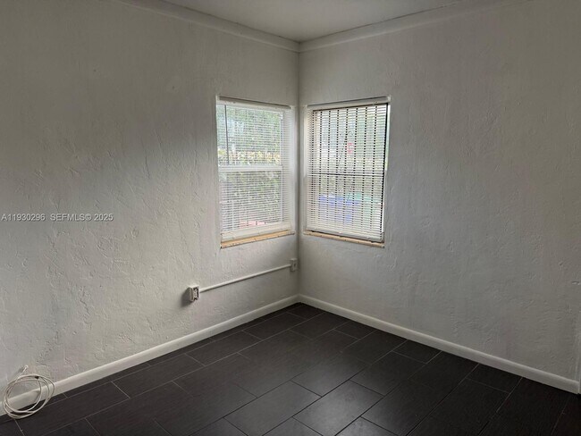 Building Photo - 1411 NW 41st St