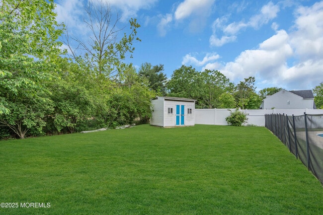 Building Photo - 210 Wingate Ct