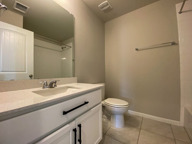 Building Photo - Stylish Southeast Austin Two-Story with Open Living, Modern Kitchen, and Flexible Spaces