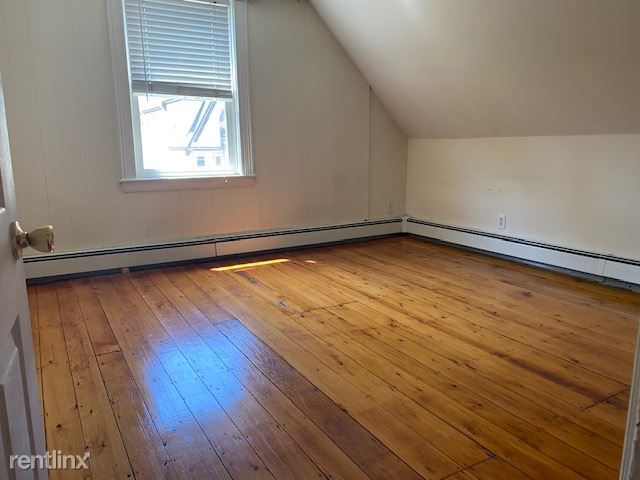 Building Photo - 1 br, 1 bath  - 339 Centre St # 3R