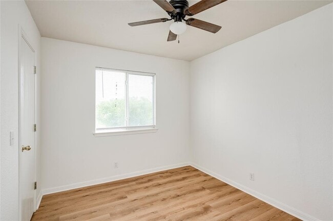 Building Photo - 348 Spillway Dr