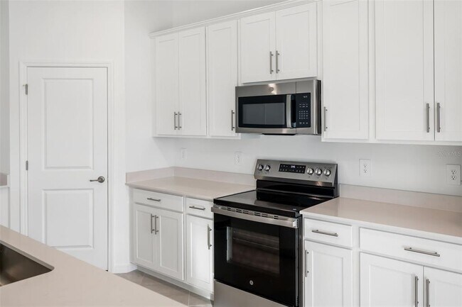 Building Photo - 19015 Scallop Lp