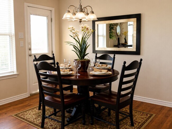 Building Photo - 1106 Newcastle Dr