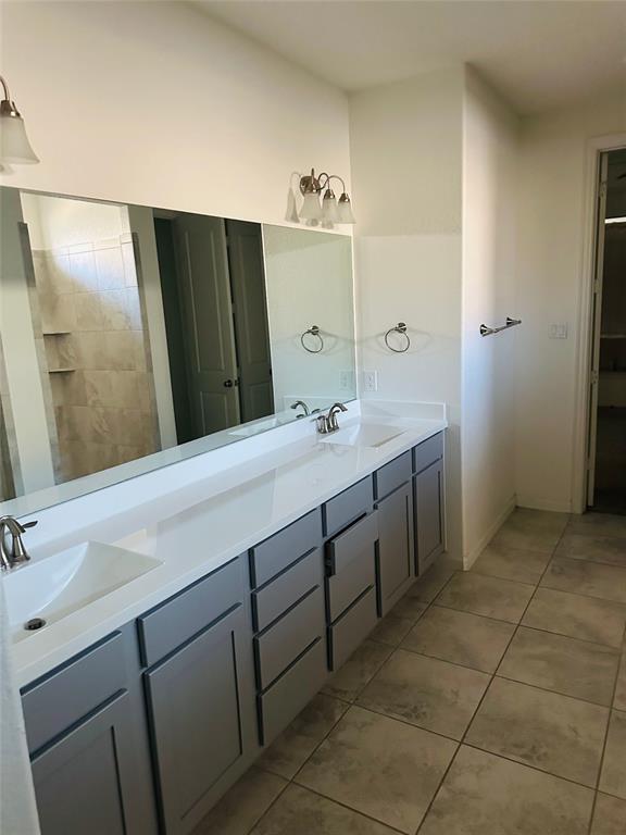 Building Photo - 608 Sixpence Ln