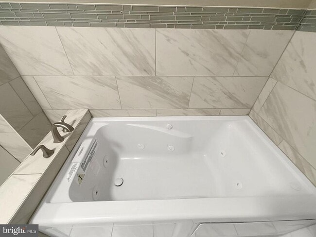 Building Photo - 1026 W Fayette St