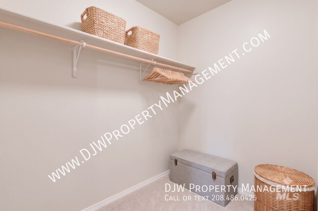 Building Photo - 13564 Palm Beach Dr