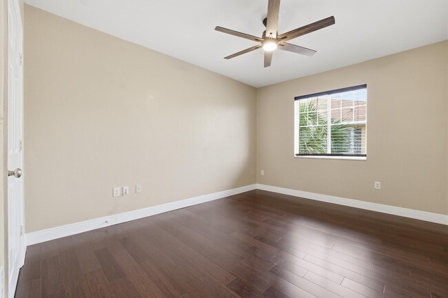 Building Photo - 6559 Emerald Dunes Dr