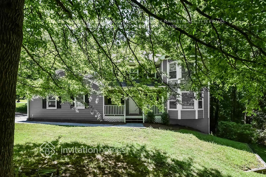 Building Photo - 5024 Logans Run