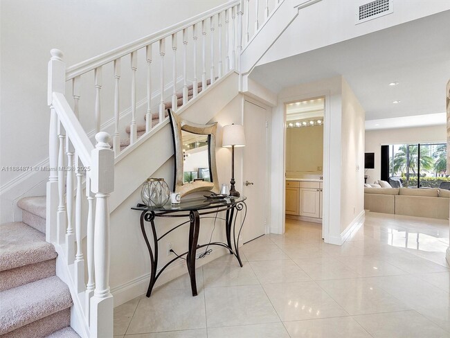 Building Photo - 3620 Yacht Club Dr
