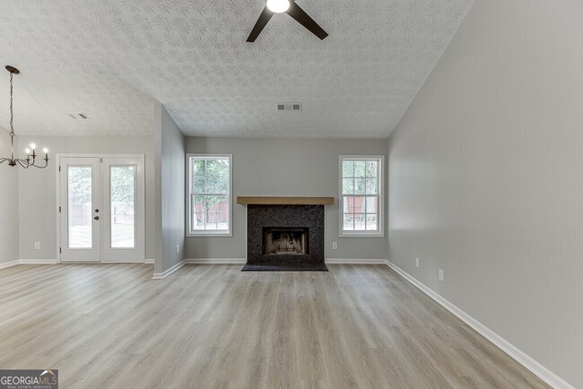 Building Photo - 164 Beacon Dr