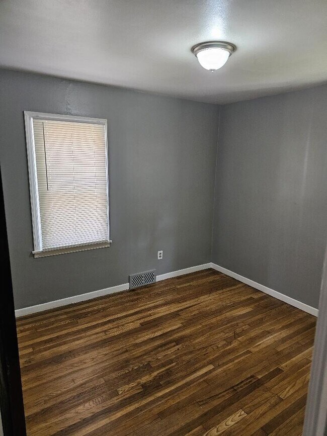 Building Photo - 6156 Lodewyck St