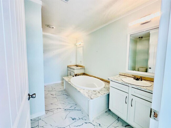 Building Photo - 4024 Farm to Market 535