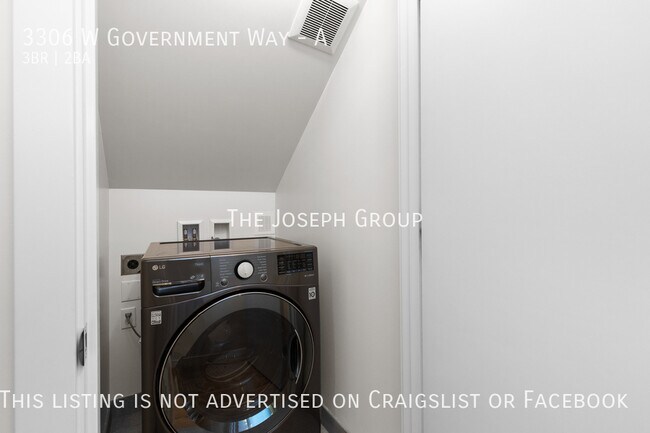 Building Photo - Stunning Magnolia 3 bed w/rooftop deck