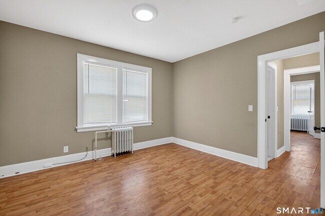 Building Photo - 1442 Wood Ave