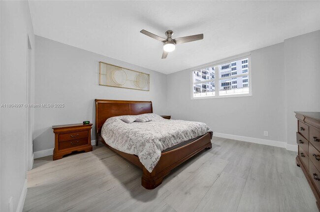 Building Photo - 4250 Galt Ocean Dr