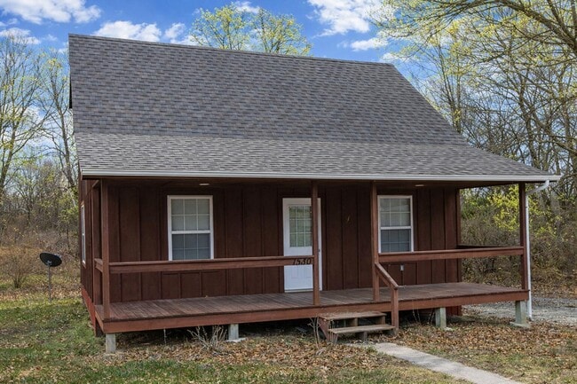 Building Photo - 1530 Florence Dr