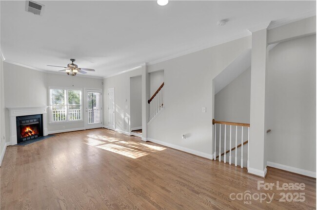 Building Photo - 1305 Summit Greenway Court