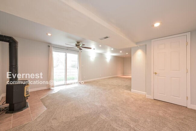 Building Photo - 16241 Bluebonnet Dr