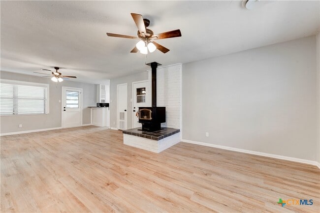 Building Photo - 1228 Chippendale Dr