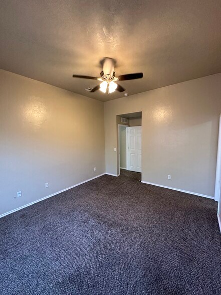 Building Photo - 809 Beechwood Way