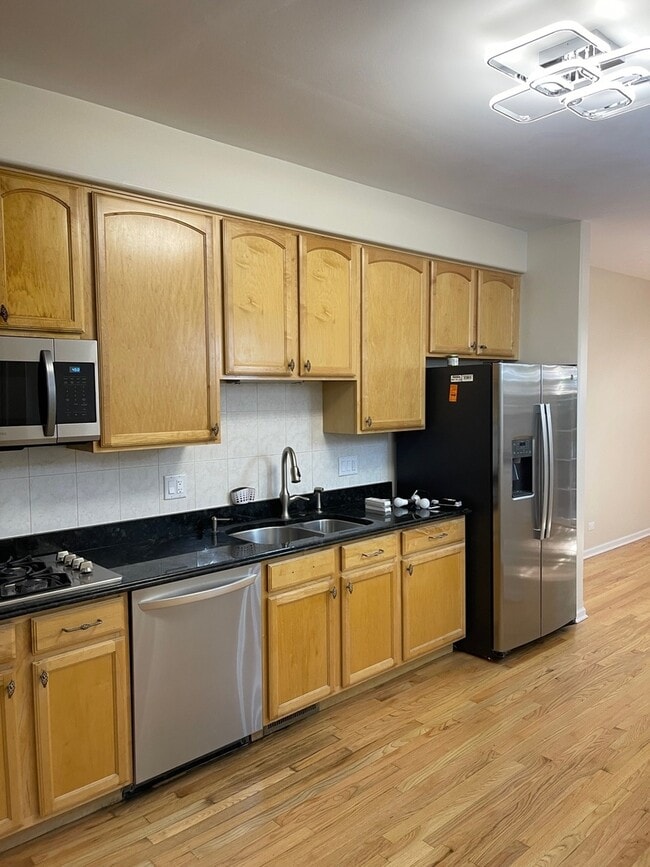 Building Photo - 1220 S Christine Ct