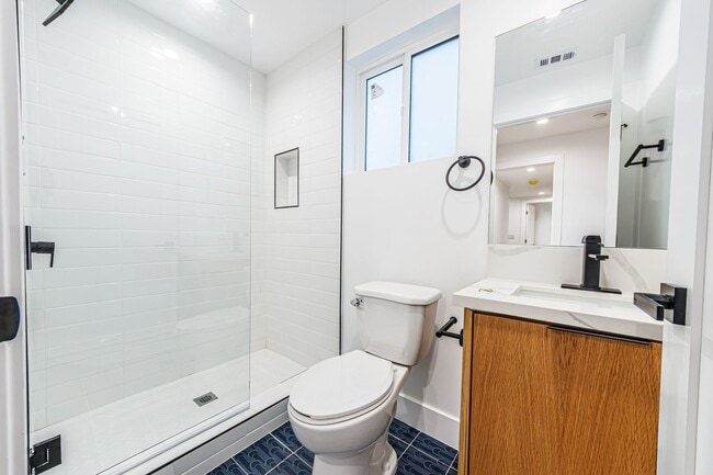 Building Photo - 1656 S Hayworth Ave