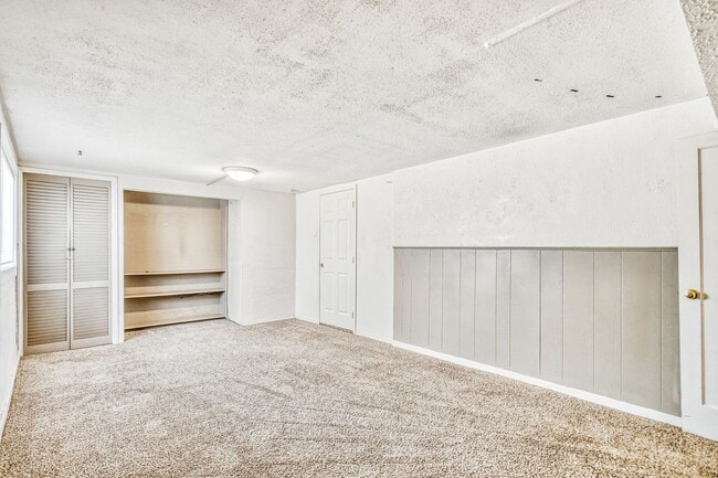 Building Photo - 1463 E 2700 S