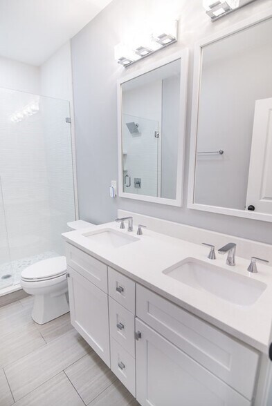 Building Photo - 757 Washington St