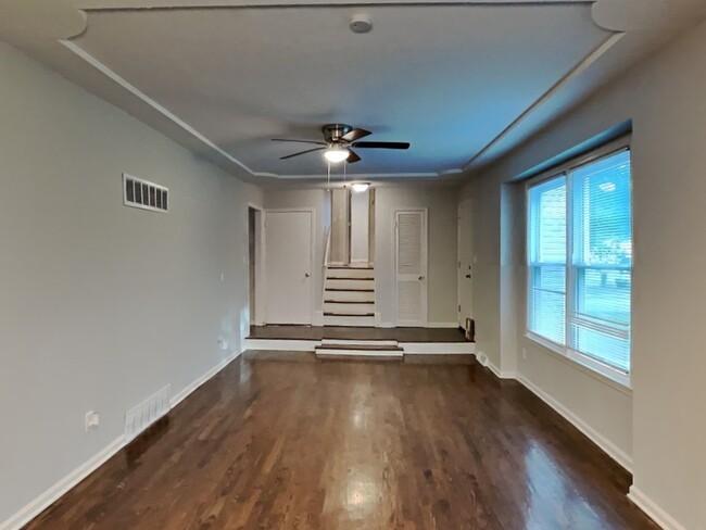 Building Photo - 12825 Crystal Ave