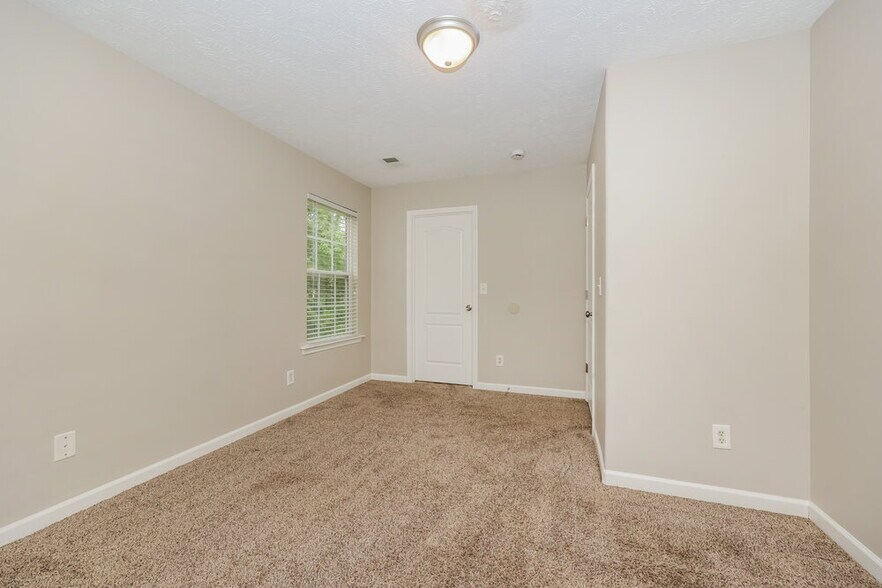 Building Photo - 4412 Sandpiper Ln