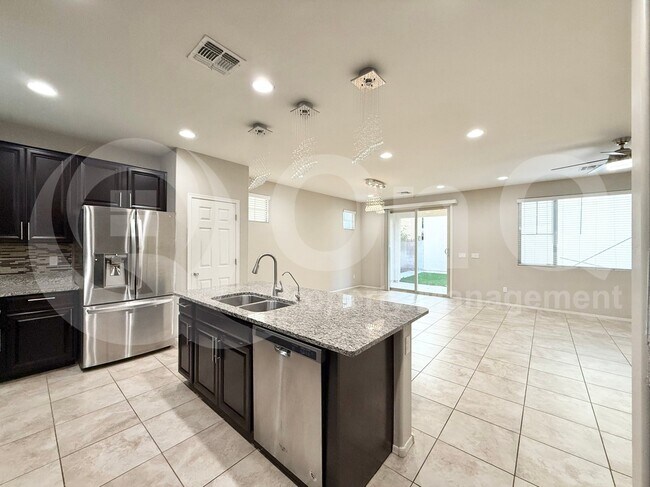 Building Photo - 270 N Scott Dr