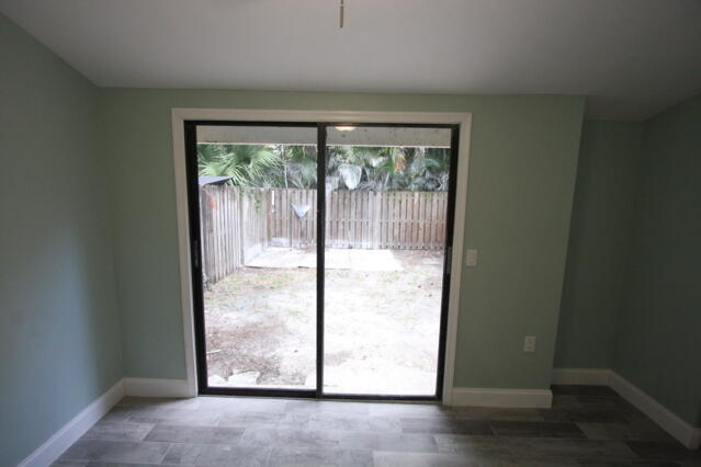 Building Photo - 1143 Goldenrod Rd