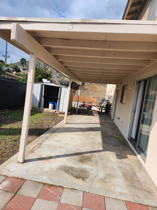 Building Photo - 6839 John Dr