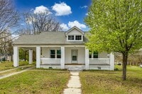 Building Photo - 2 Bedroom 1.5 bath All Brick Ranch in Rock...