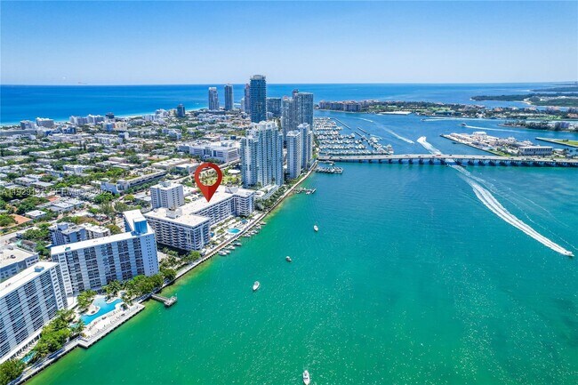 Building Photo - 800 West Ave