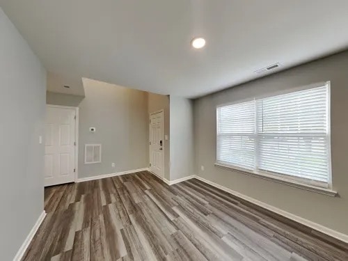 Building Photo - 10736 Glenluce Ave