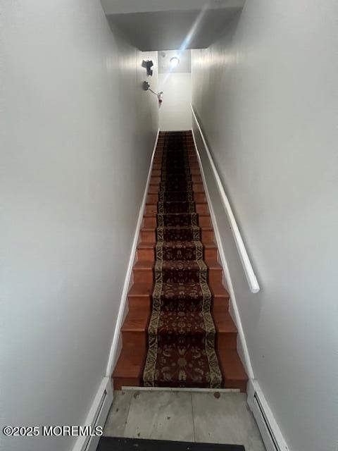 Building Photo - 20-28-28 E Main St