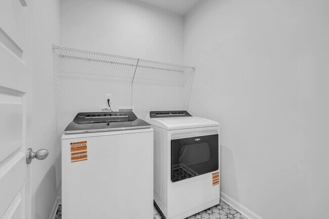 Building Photo - 953 Pleasant Ridge Run