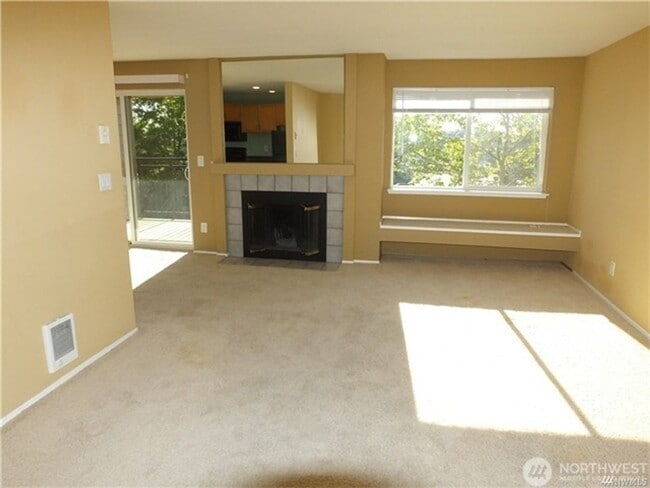Building Photo - 1Bd/1Ba Bellevue Condo