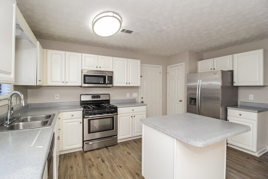 Building Photo - 4505 Legend Hollow Ln