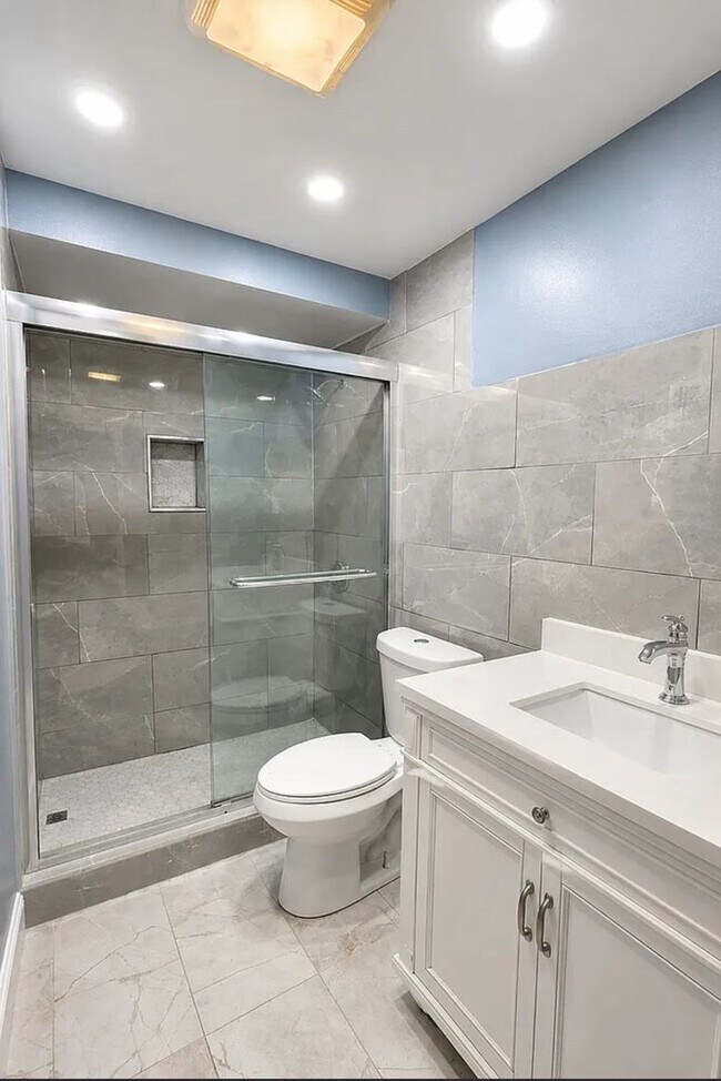 Building Photo - 8109 Cler Ave