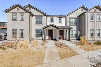 Building Photo - 192 Ambrose St