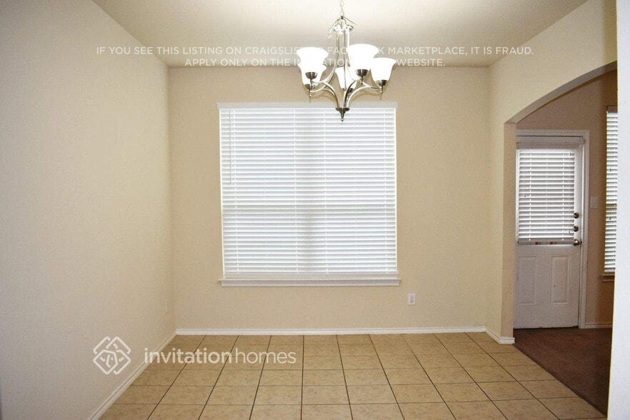 Building Photo - 5544 Thunder Bay Dr